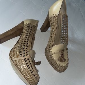 Chelsea Paris Moho Platform Tassel Toe pumps size 7.5